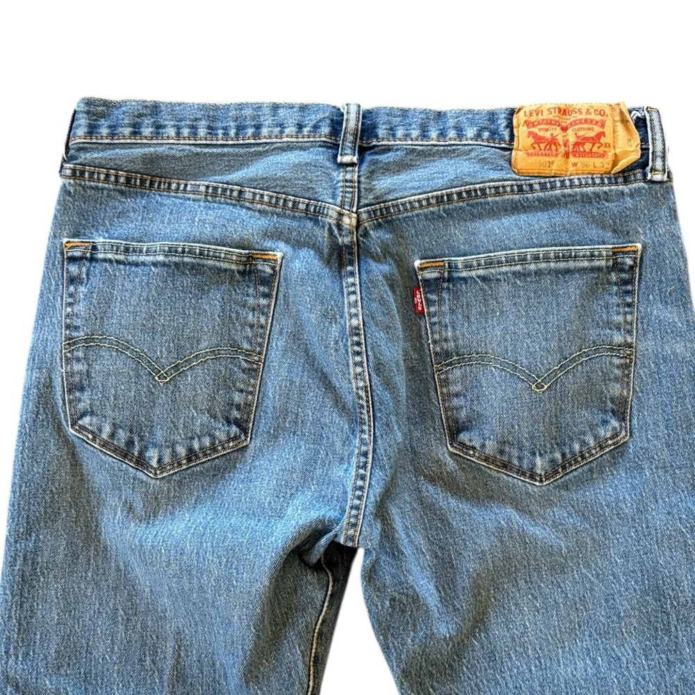 Levi’s 501 Button Fly Straight Leg Mens Destroyed Jeans Size W36 L32 - Picture 4 of 8